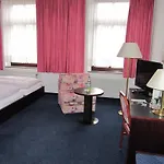 Hotel Wettin 3*